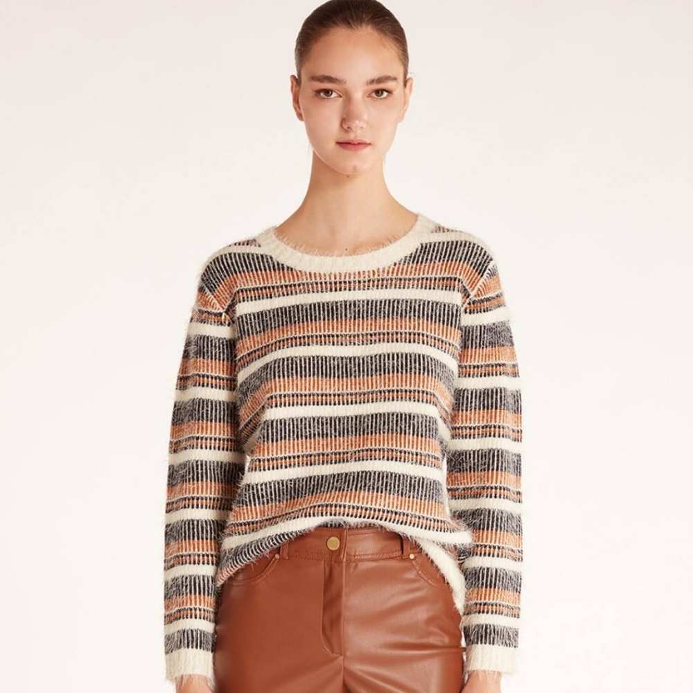 EUC Julio eyelash sweater size S